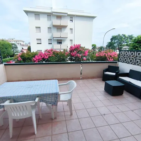 Ferienwohnung Rubino Lido di Jesolo Exterior foto